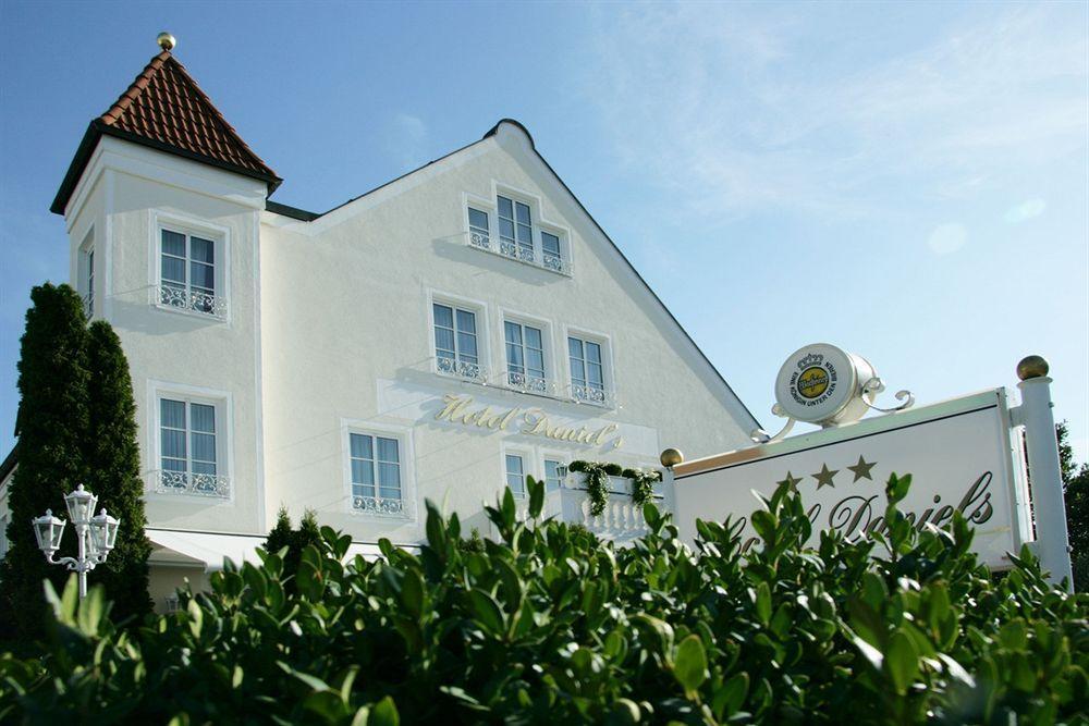 Hotel Daniels Hallbergmoos Exterior photo